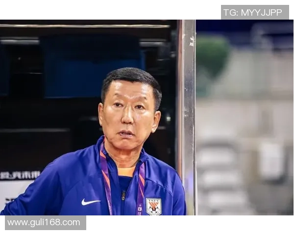 足球明星大崔的精彩人生与职业生涯全景介绍及相关图片展示