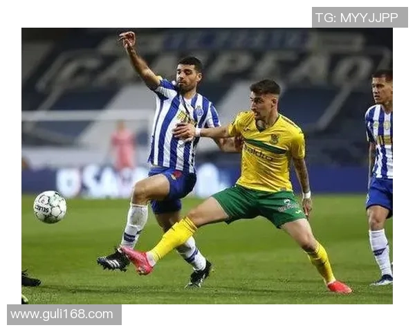 足球明星精彩瞬间汇聚大赏多样风格混合图片大全展现球场魅力与激情