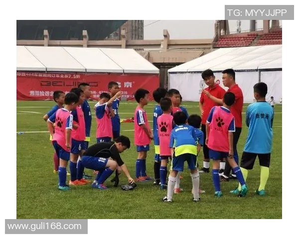 重庆足球队选拔赛点评：比赛经验与表现的深度分析与反思